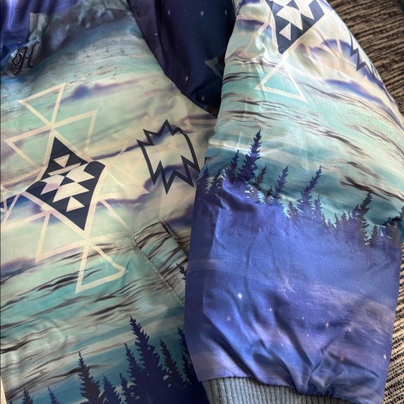 Ladies Puffer Patterned Jacket - Picture 5 of 5